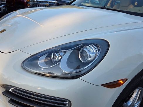Used 2012 Porsche Cayenne S AWD/4WD image 23