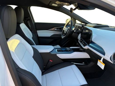 New 2026 Chevrolet Equinox EV LT w/ Convenience Package II image 13