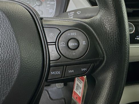 Used 2024 Toyota Corolla LE FWD image 17