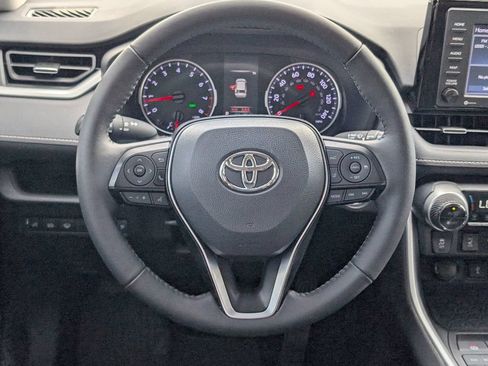 Used 2021 Toyota RAV4 XLE Premium AWD/4WD image 17