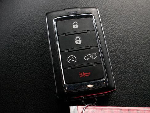 Used 2023 Jeep Grand Cherokee L Limited w/ Black Appearance Package image 34