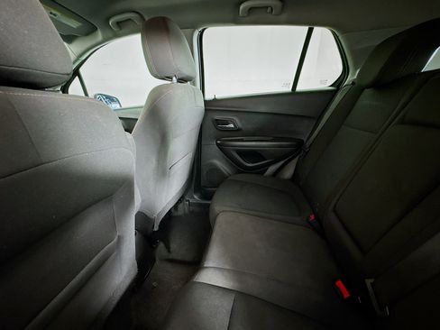 Used 2022 Chevrolet Trax LS w/ Tint and Cruise Package FWD image 23