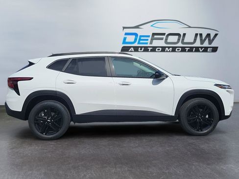 New 2026 Chevrolet Trax ACTIV w/ Driver Confidence Package image 2