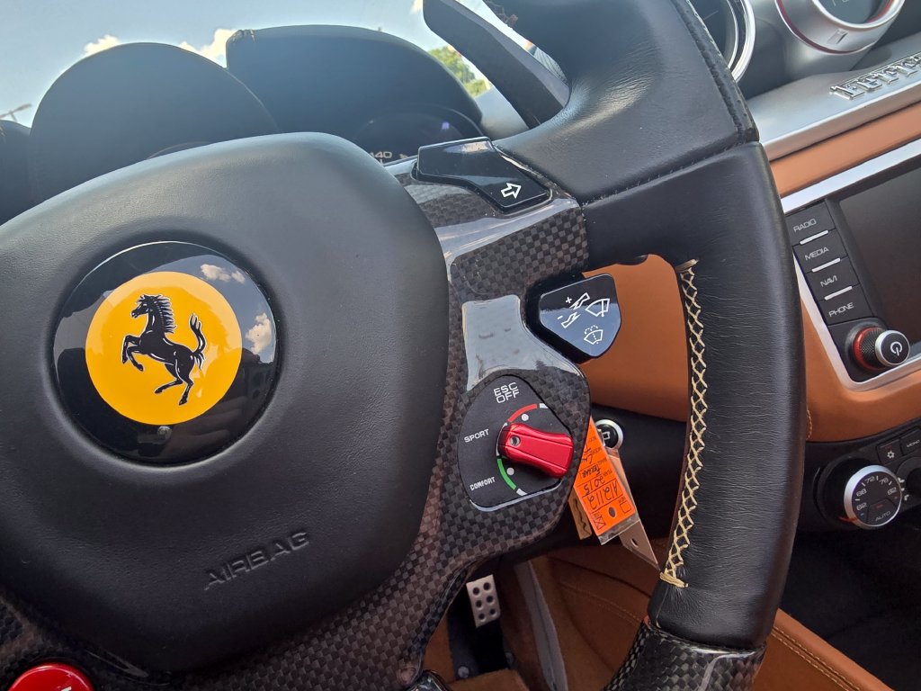Used 2015 Ferrari California T RWD image 28