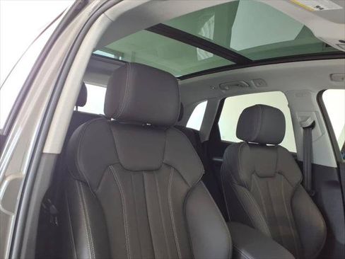 Certified 2024 Audi Q5 2.0T Premium Plus w/ Premium Plus Package AWD/4WD image 23