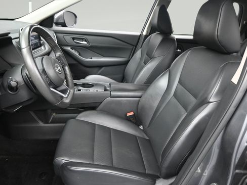 Certified 2024 Nissan Rogue SV w/ SV Premium Package FWD image 9