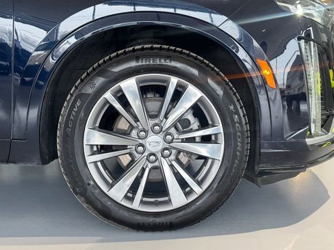 Used 2022 Cadillac XT6 Premium Luxury image 15