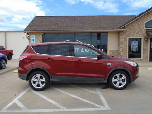 Used 2016 Ford Escape SE FWD image 4