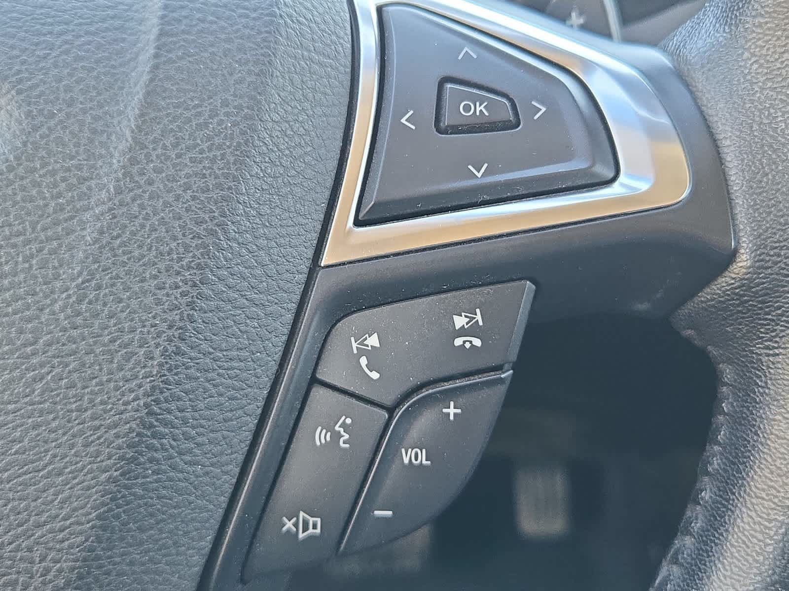 Used 2016 Ford Edge SEL w/ Equipment Group 201A FWD image 24