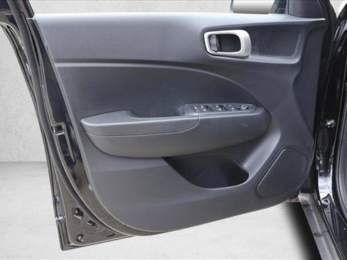 Certified 2026 Hyundai Venue SEL FWD image 12