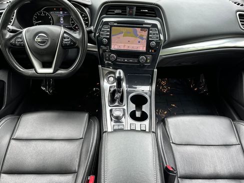 Used 2020 Nissan Maxima 3.5 SV w/ Floor Mat Group FWD image 3