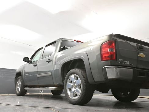 Used 2011 Chevrolet Silverado 1500 LT w/ All-Star Edition AWD/4WD image 29