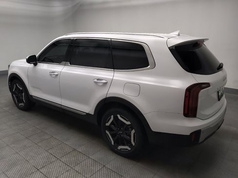 Used 2024 Kia Telluride S AWD/4WD image 3