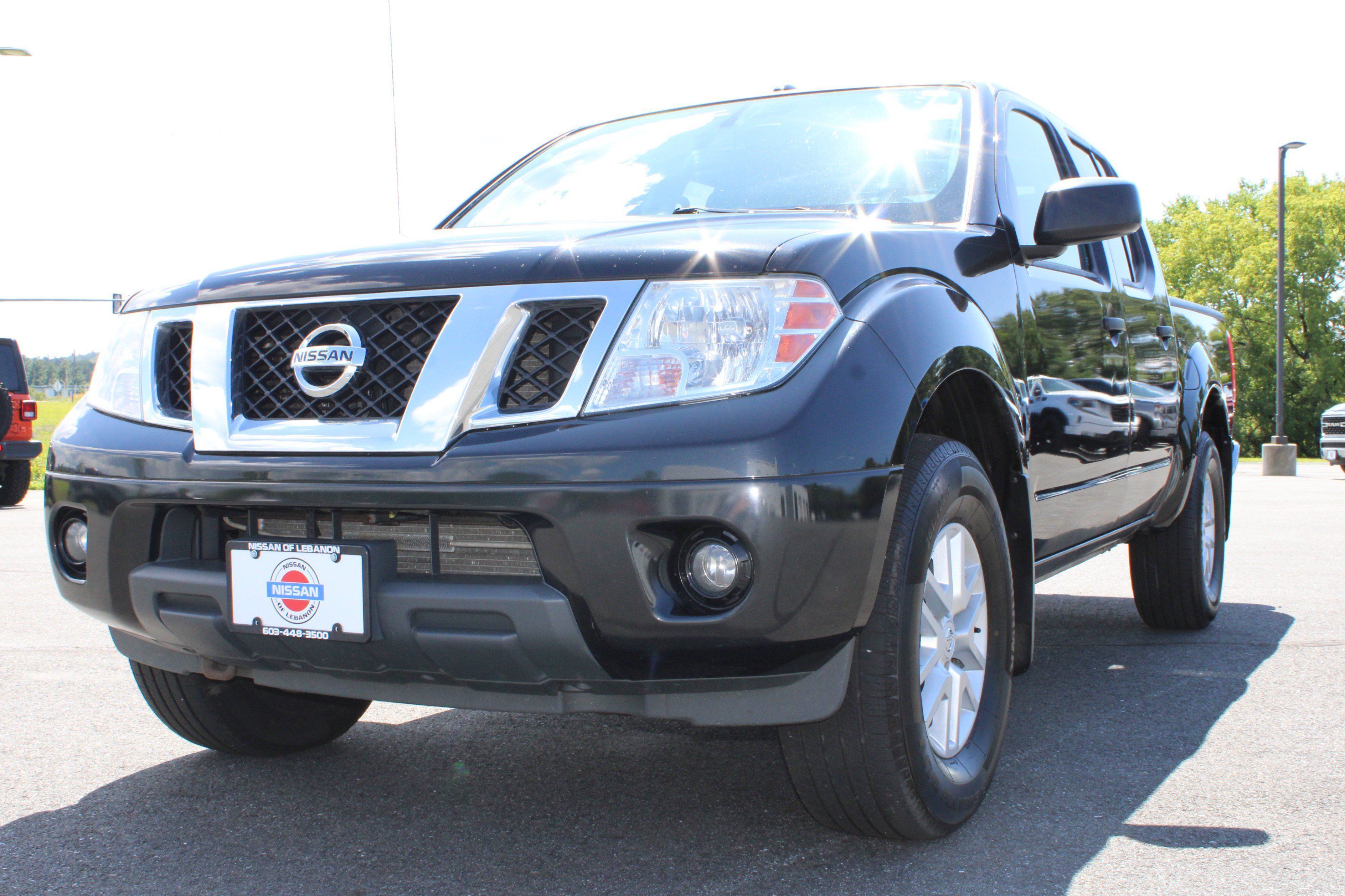 Used 2017 Nissan Frontier SV w/ SV Value Truck Package AWD/4WD image 1