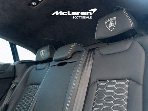 Used 2021 Lamborghini Urus AWD/4WD image 19