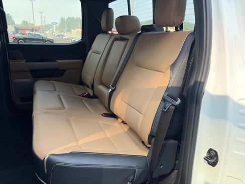 Used 2022 Ford F150 Lariat w/ Equipment Group 502A High AWD/4WD image 11