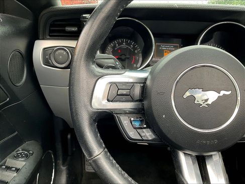 Used 2016 Ford Mustang Premium RWD image 10