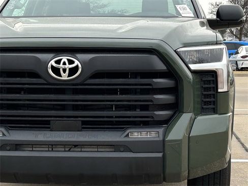 Used 2022 Toyota Tundra SR5 w/ Convenience Package image 8