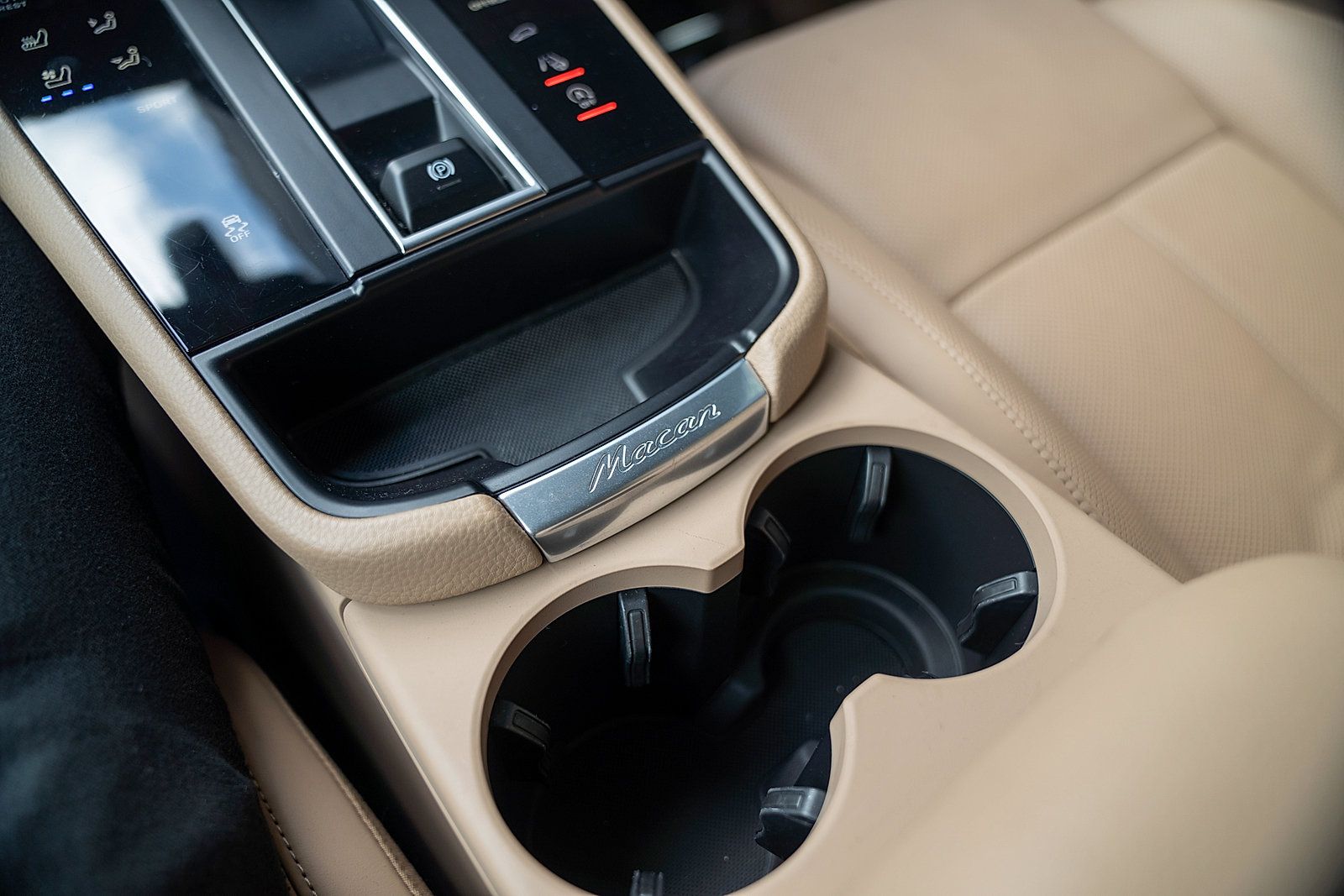 Used 2023 Porsche Macan AWD/4WD image 15