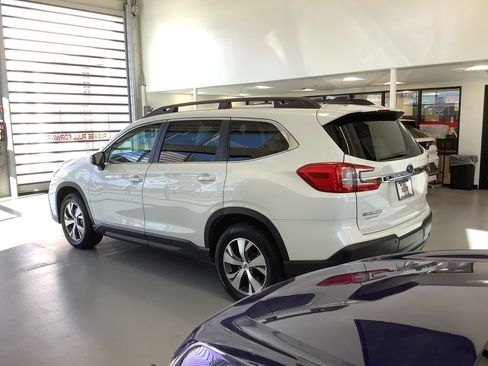 Used 2025 Subaru Ascent Premium image 5