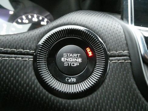 Used 2023 Jeep Compass Latitude AWD/4WD image 9