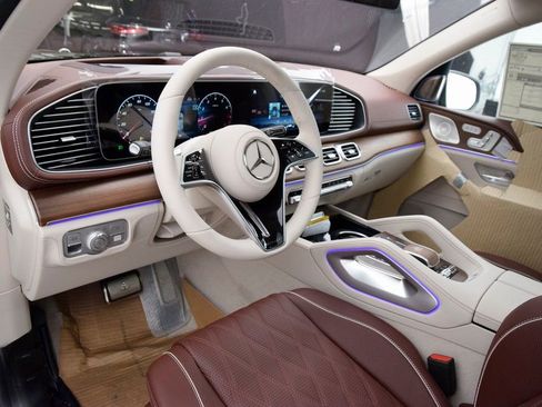 New 2026 Mercedes-Benz Maybach GLS 600 4MATIC image 18