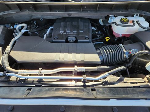 Used 2024 Chevrolet Silverado 1500 Custom image 30