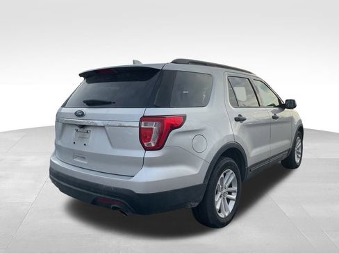 Used 2017 Ford Explorer FWD image 5