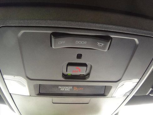 Used 2025 Toyota Tacoma TRD Off-Road image 28