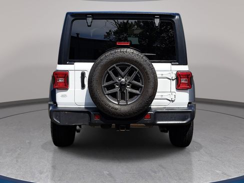 Used 2024 Jeep Wrangler Sport S AWD/4WD image 6