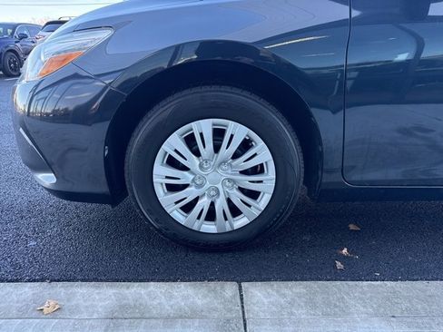 Used 2017 Toyota Camry LE image 8