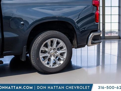 Used 2022 Chevrolet Silverado 1500 LTZ AWD/4WD image 36