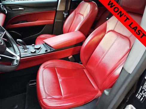 Used 2019 Alfa Romeo Stelvio w/ Nero Edizione image 14