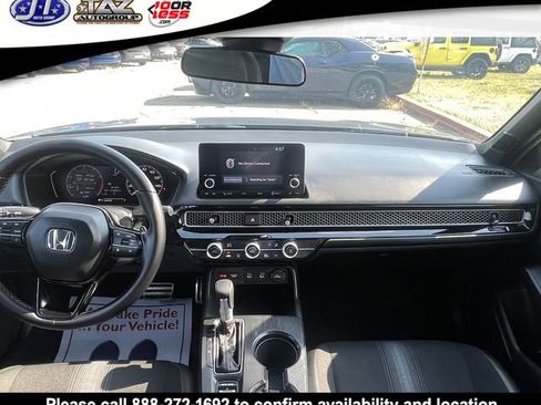 Used 2025 Honda Civic Sport image 15