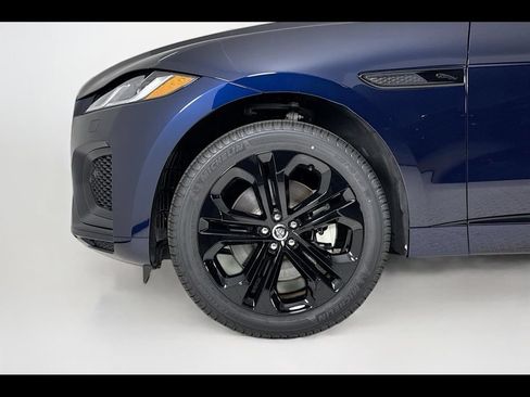 Certified 2025 Jaguar F-PACE R-Dynamic S AWD/4WD image 27