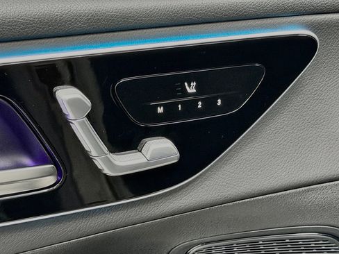 Used 2026 Mercedes-Benz GLC 300 image 21