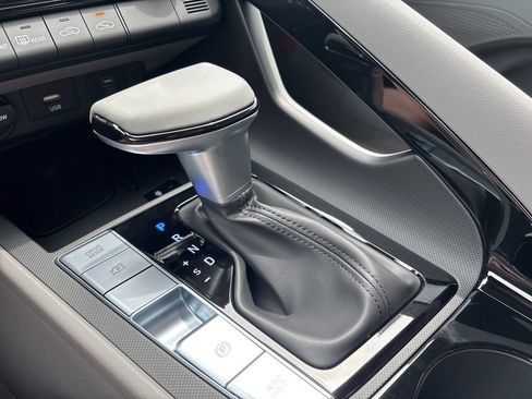 New 2025 Hyundai Elantra SEL FWD image 29
