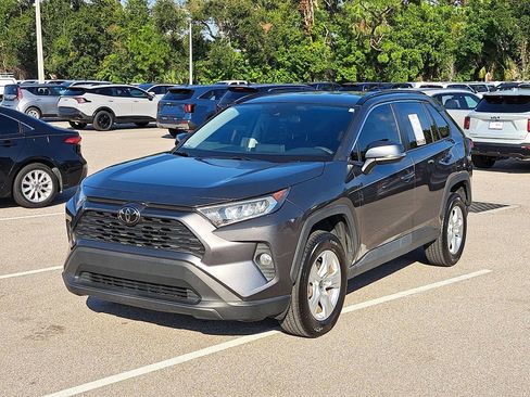 Used 2021 Toyota RAV4 XLE image 29