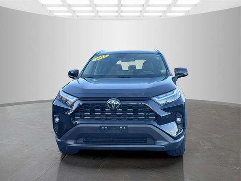 Used 2022 Toyota RAV4 XLE Premium image 2