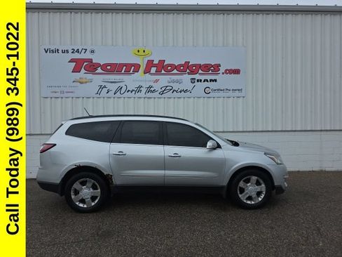 Used 2013 Chevrolet Traverse LT FWD image 1