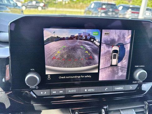 Used 2025 Nissan Pathfinder Rock Creek AWD/4WD image 17