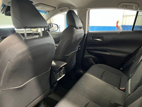 Used 2022 Toyota Venza LE AWD/4WD image 17