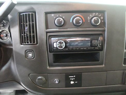 Used 2017 Chevrolet Express 2500 image 13