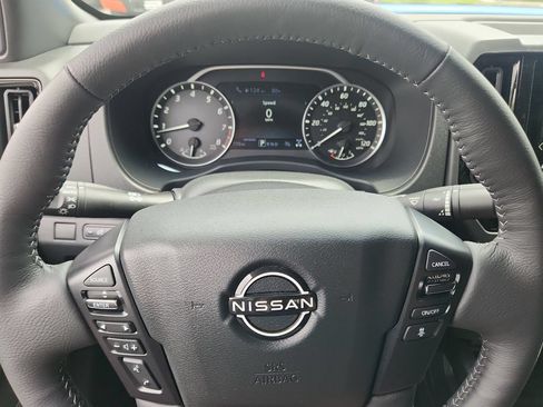 Used 2026 Nissan Frontier SV w/ All-Weather Content Package AWD/4WD image 18