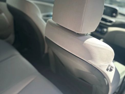 Used 2020 Hyundai Tucson SE image 12