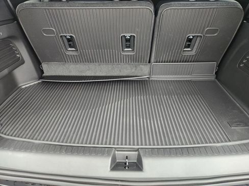 New 2026 Chevrolet Traverse RS w/ LPO, Floor Liner Package FWD image 25