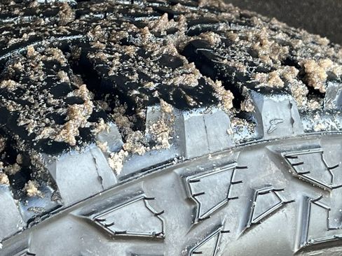 Used 2023 GMC Yukon XL AT4 image 12