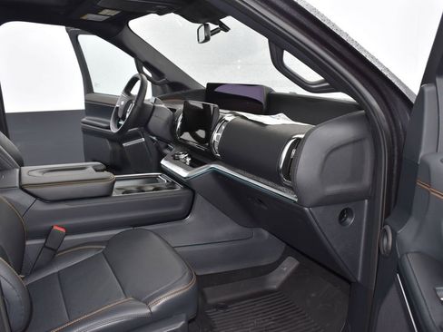 New 2025 Ford Expedition Tremor image 16