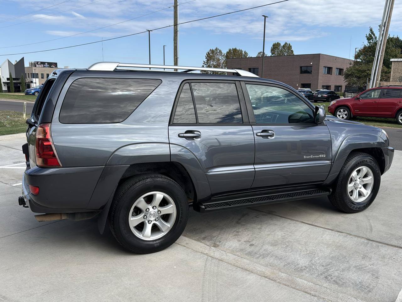 Used 2005 Toyota 4Runner SR5 AWD/4WD image 10