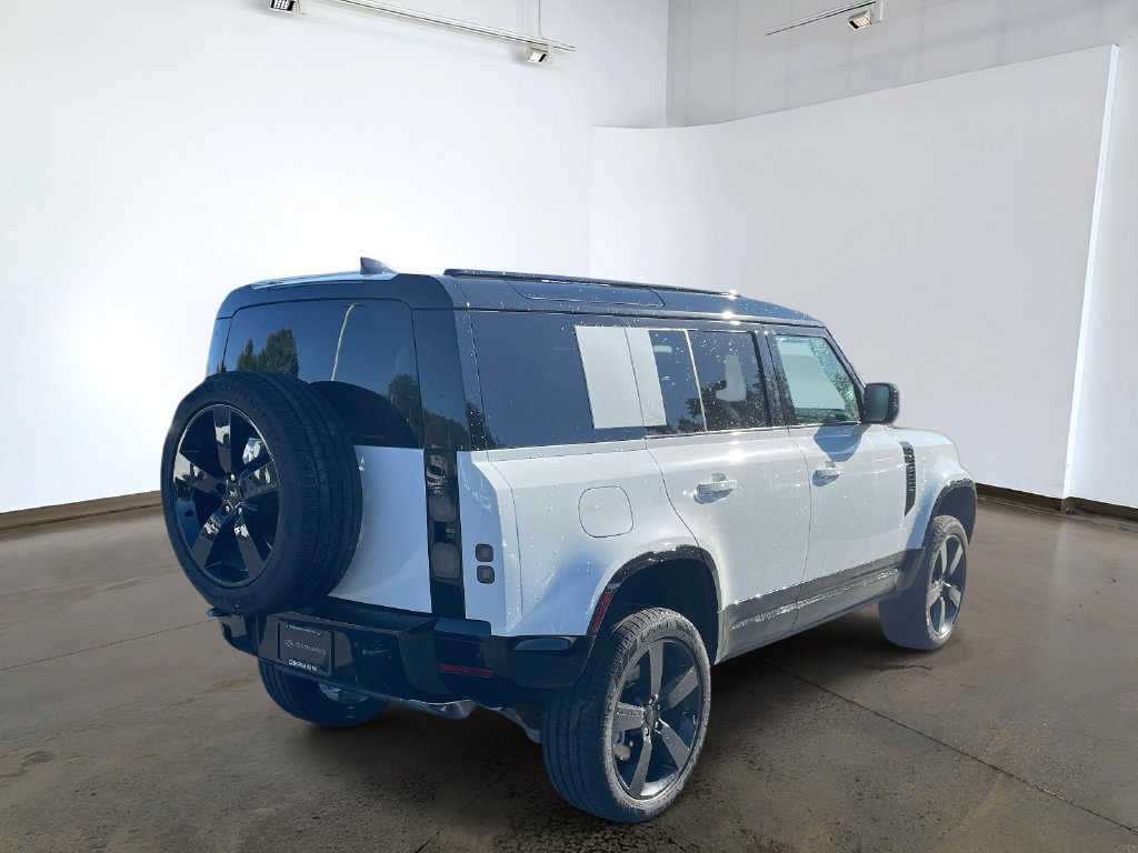 New 2026 Land Rover Defender 110 X-Dynamic SE AWD/4WD image 4
